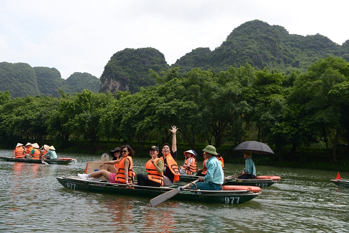 Du khách trải nghiệm du lịch bền vững tại Ninh Bình